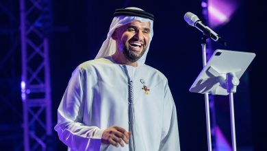 صورة حسين الجسمي يحتفل باليوم الوطني الإماراتي الـ51 بأمسية غرامية وطنية