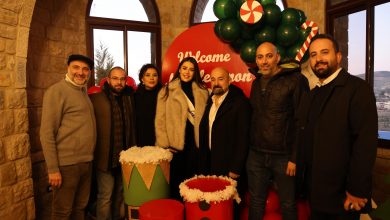 صورة ملكة جمال لبنان بيرلا حرب في زيارة ميلادية الي الباروك الفريد يس من عبق الارز الي دفء العطاء