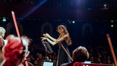 صورة فيروزيات في ليلة خيالية ود . أمل قرمازي تبدع بقيادة مزيكا العالمية على مسرح باتاكلان العريق