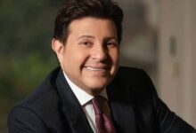 صورة الفنان الكبير هاني شاكر يدخل العنايه المركزه بباريس