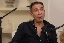 صورة جنازة مهيبة ووفاة غامضة وحشود في وداع الطبيب المصري الشهير ضياء العوضي