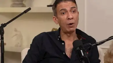 صورة جنازة مهيبة ووفاة غامضة وحشود في وداع الطبيب المصري الشهير ضياء العوضي