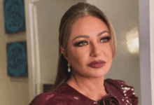 صورة الفنانة ليلي علوي تواصل حضورها ونشاطها وتنتظر إبن مين فيهم