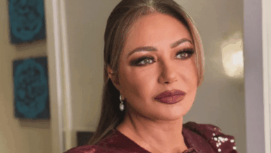 صورة الفنانة ليلي علوي تواصل حضورها ونشاطها وتنتظر إبن مين فيهم