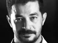 صورة النجم المصري شريف سلامة يواصل تألقه وحضوره وينتظر جوازة ولا جنازة