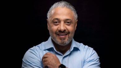 صورة الفنان محمود الخياط يعود للساحة الفنية بأغنية عيونك رحلة أيامي