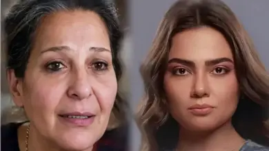 صورة النجمة فرح يوسف تتلقي واجب العزاء في وفاة والدتها وسط أجواء من الحزن