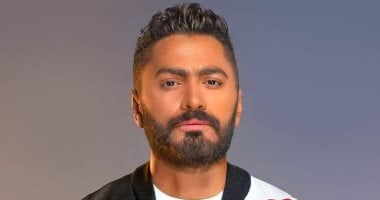 صورة تامر حسني يعود ويستعد للحفل الأكبر والاضخم بالساحل ويتخطي أحزانه بعد رحيل والده