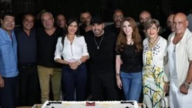 صورة النجم احمد السقا يحتفل وأسرة فيلمه الجديد هيروشيما ببدء التصوير
