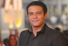 صورة النجم المصري أسر ياسين ينال جائزة فاتن حمامة عن مجمل أعماله من مهرجان القاهرة السينمائي الدولي