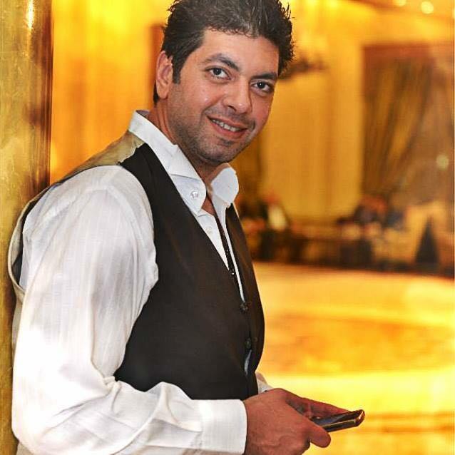 صورة المطرب شريف حمدي وبيان قانوني من مكتبه بخصوص عملية النصب